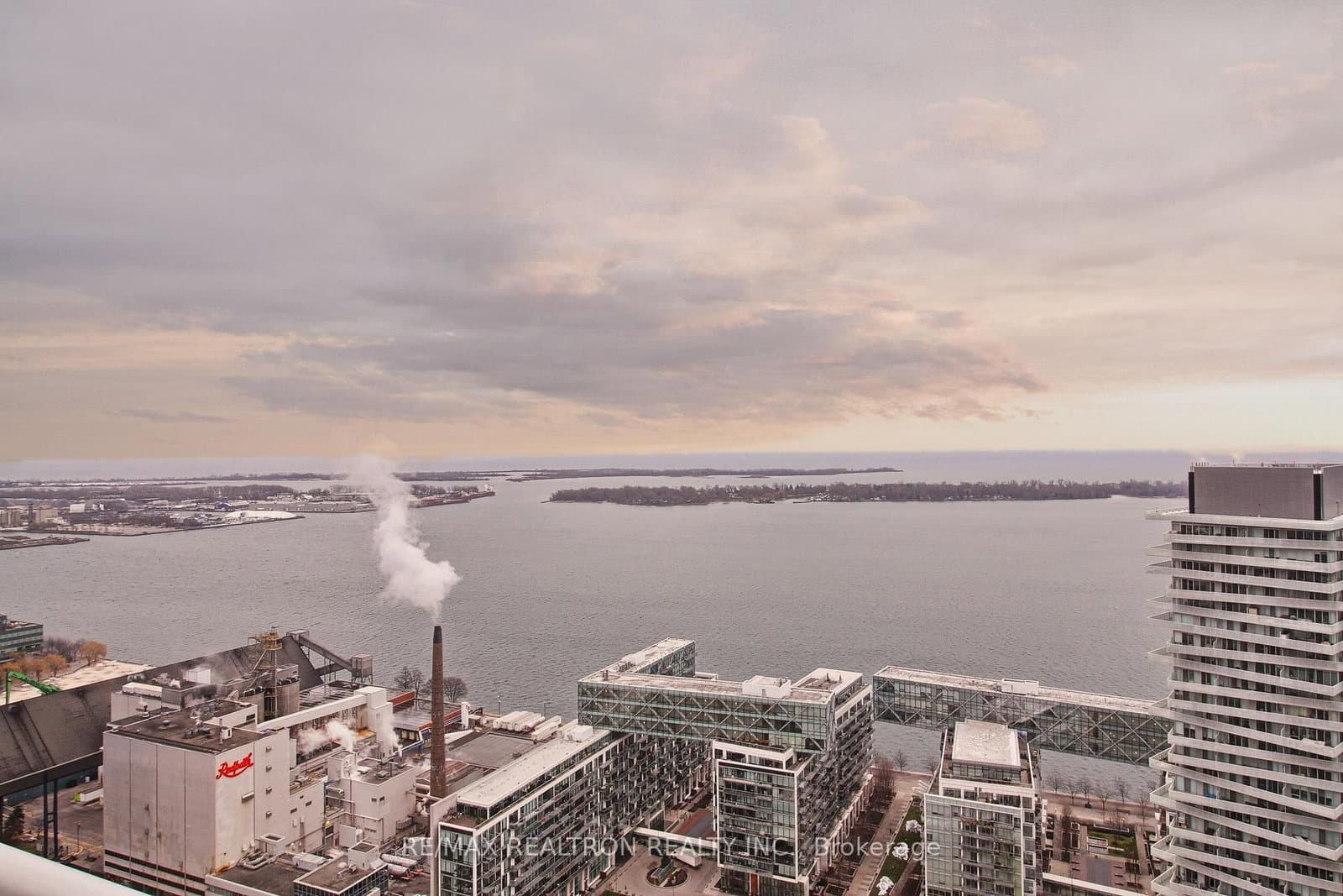 28 Freeland Street, Unit 3702
