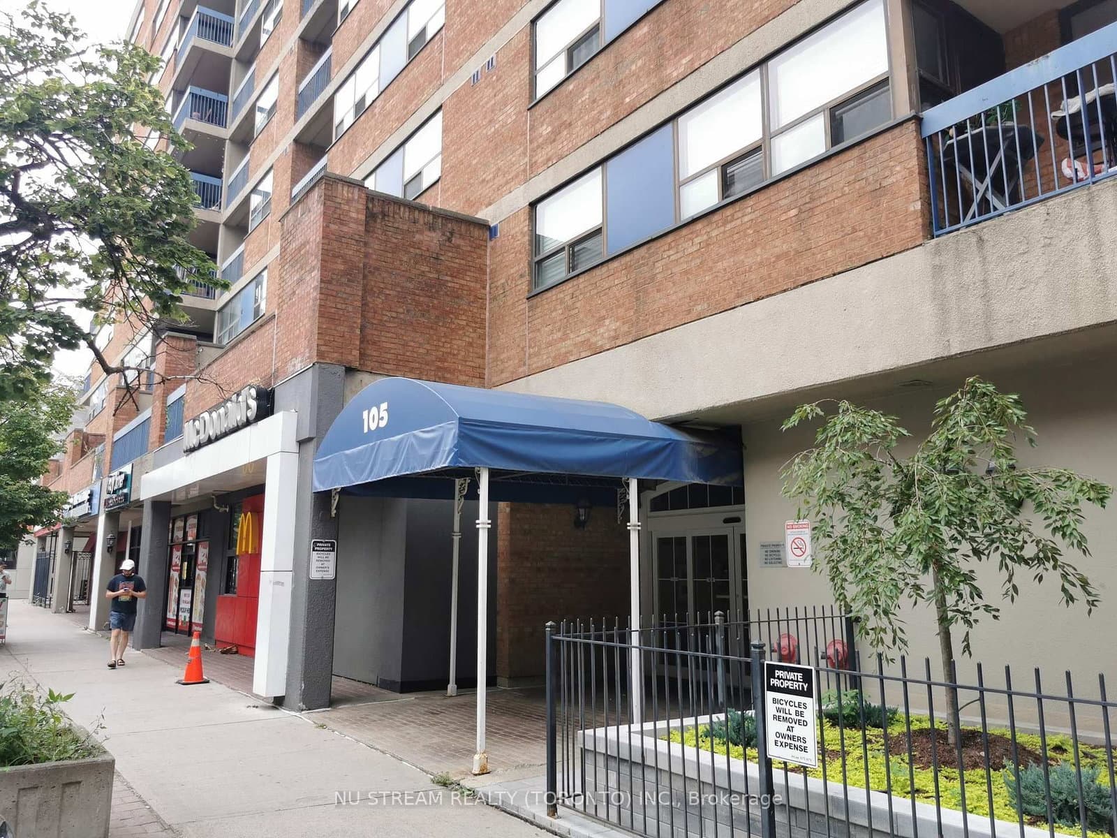 105 McCaul Street, Unit 602