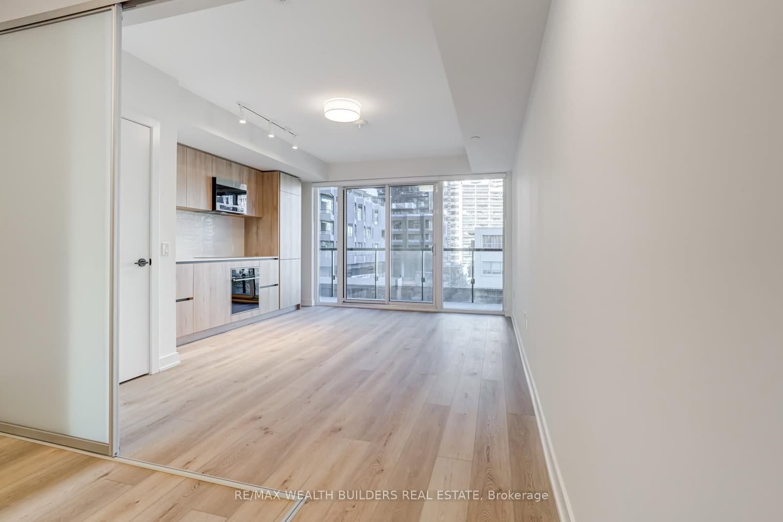 117 Broadway Avenue, Unit 310