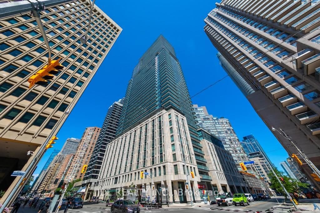 955 Bay Street, Unit 1906