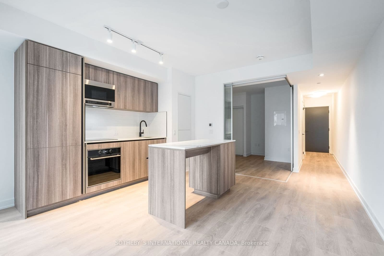 117 Broadway Avenue, Unit 407