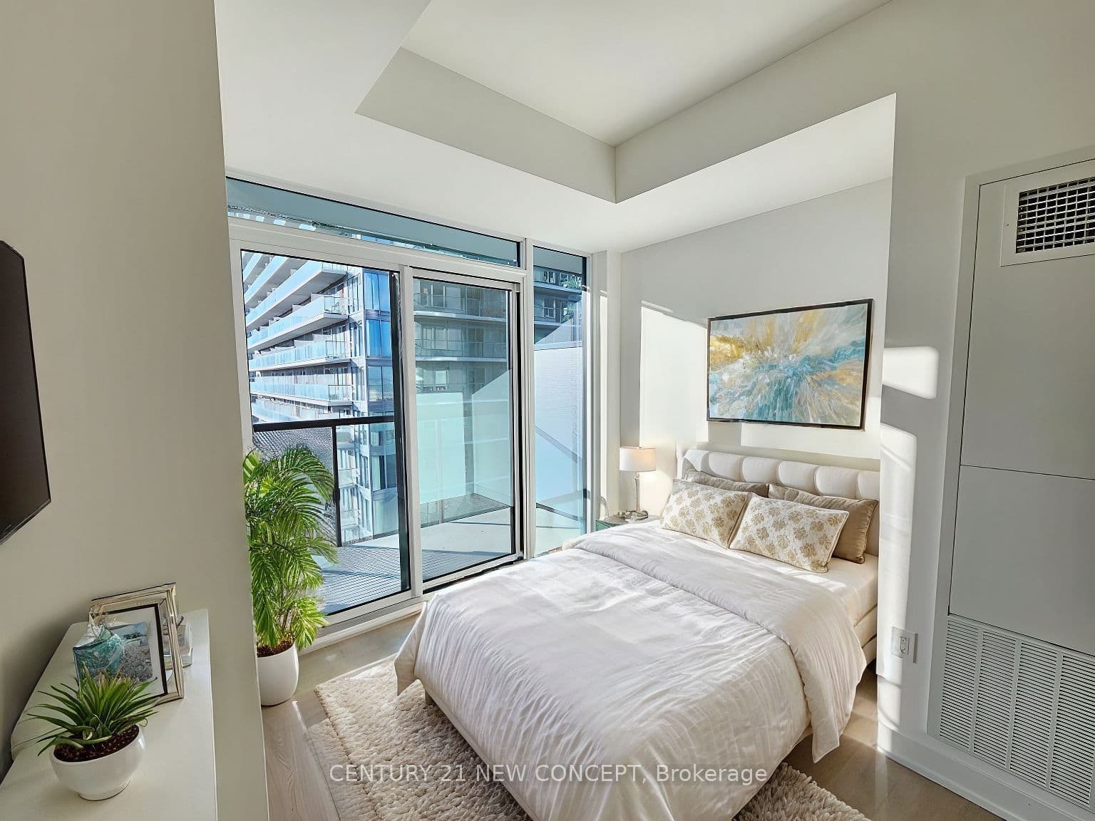 127 Broadway Avenue, Unit 2303