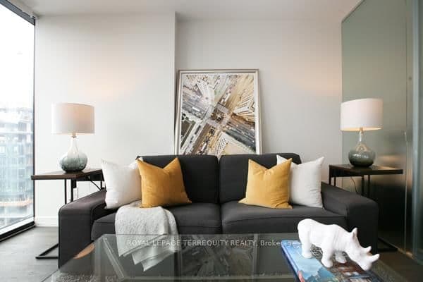 629 King Street W, Unit 1315