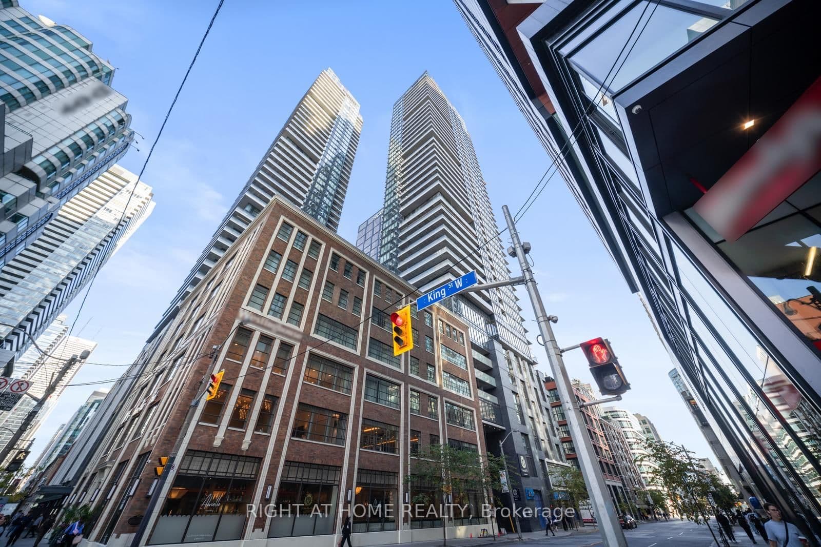 125 Blue Jays Way, Unit 4510