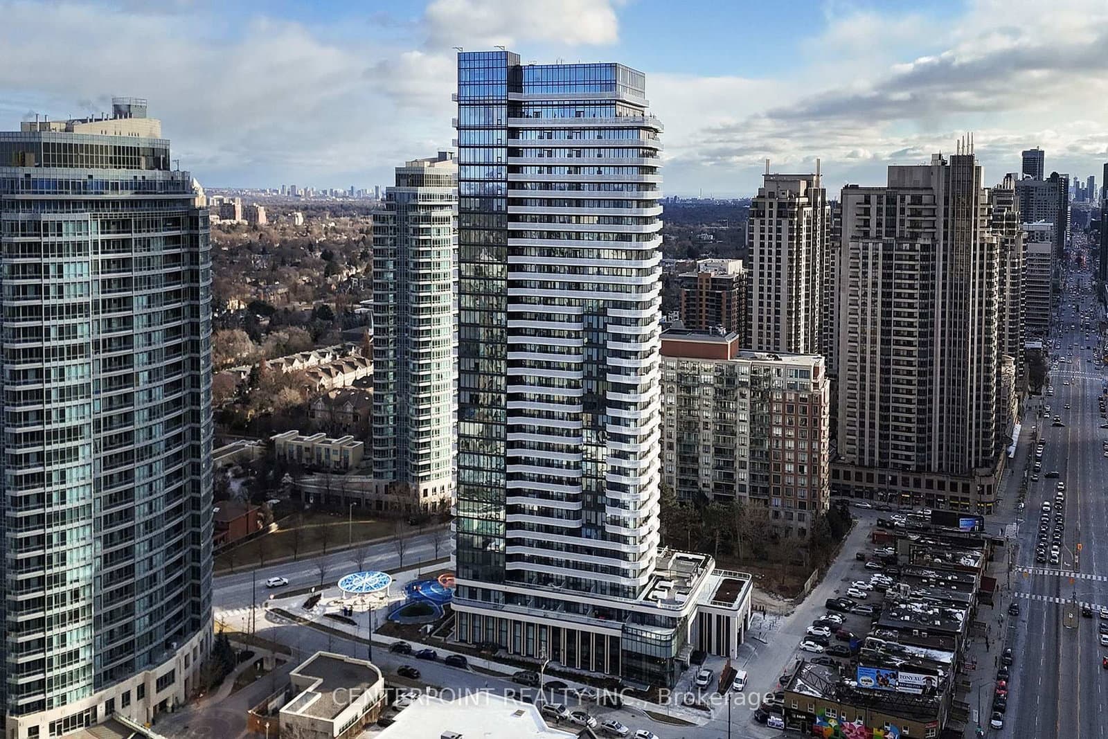 15 Holmes Avenue, Unit 1808