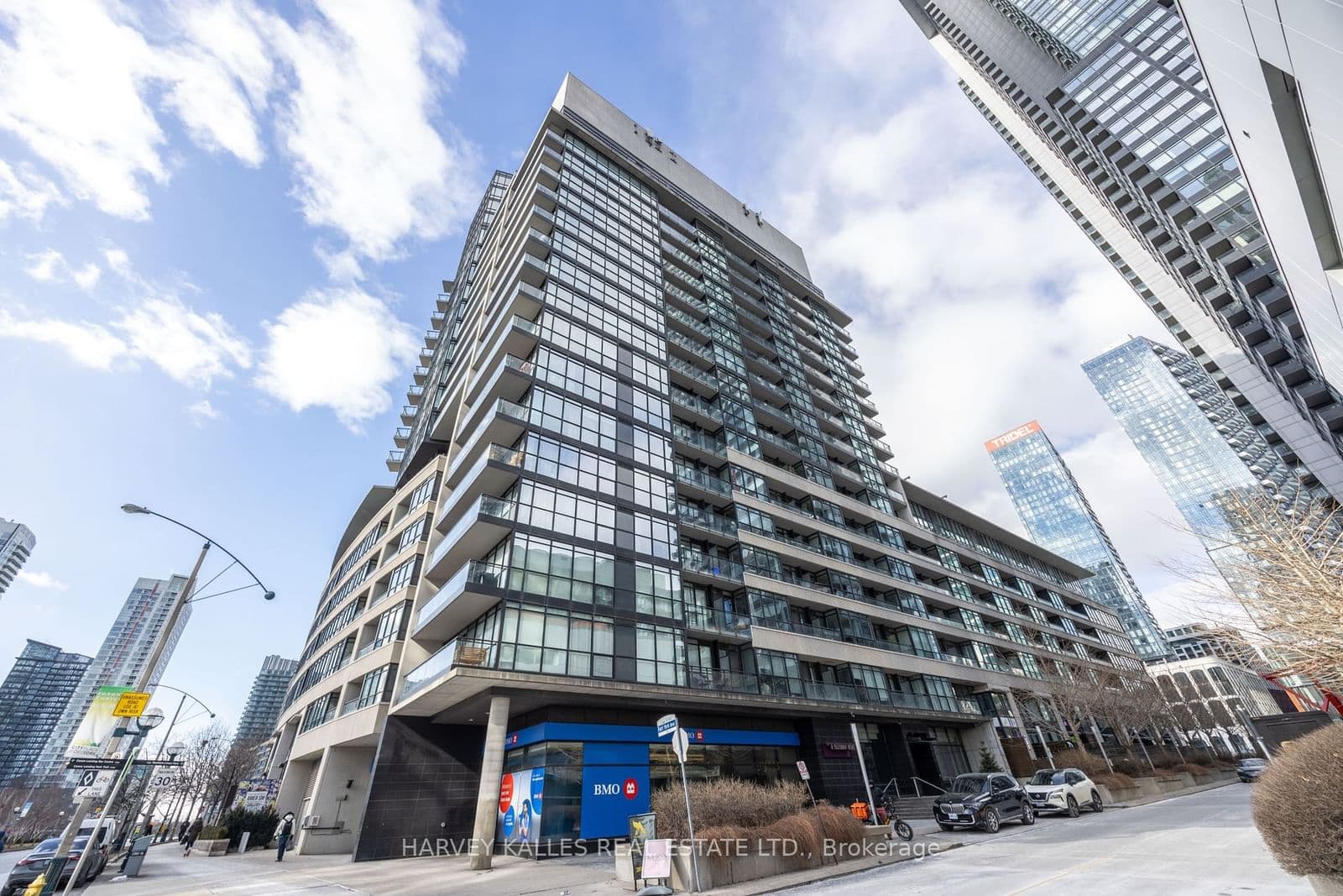 8 Telegram Mews, Unit 827