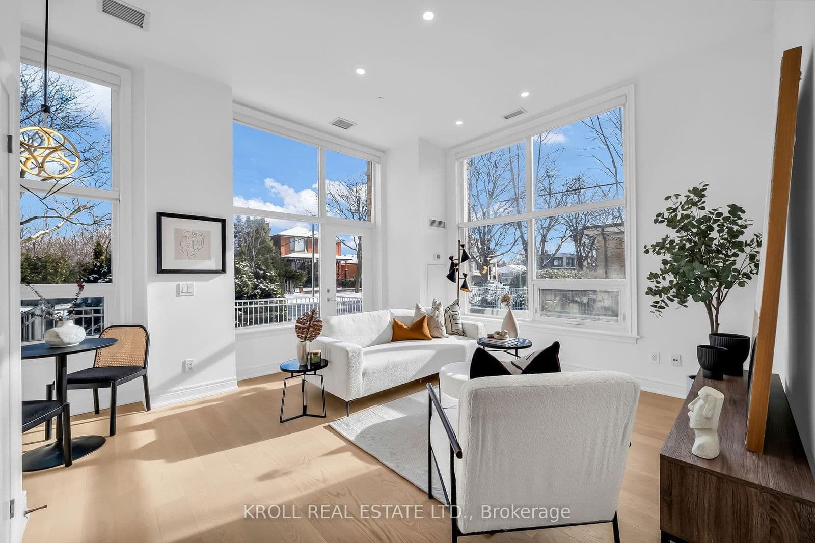 701 Sheppard Avenue W, Unit 122