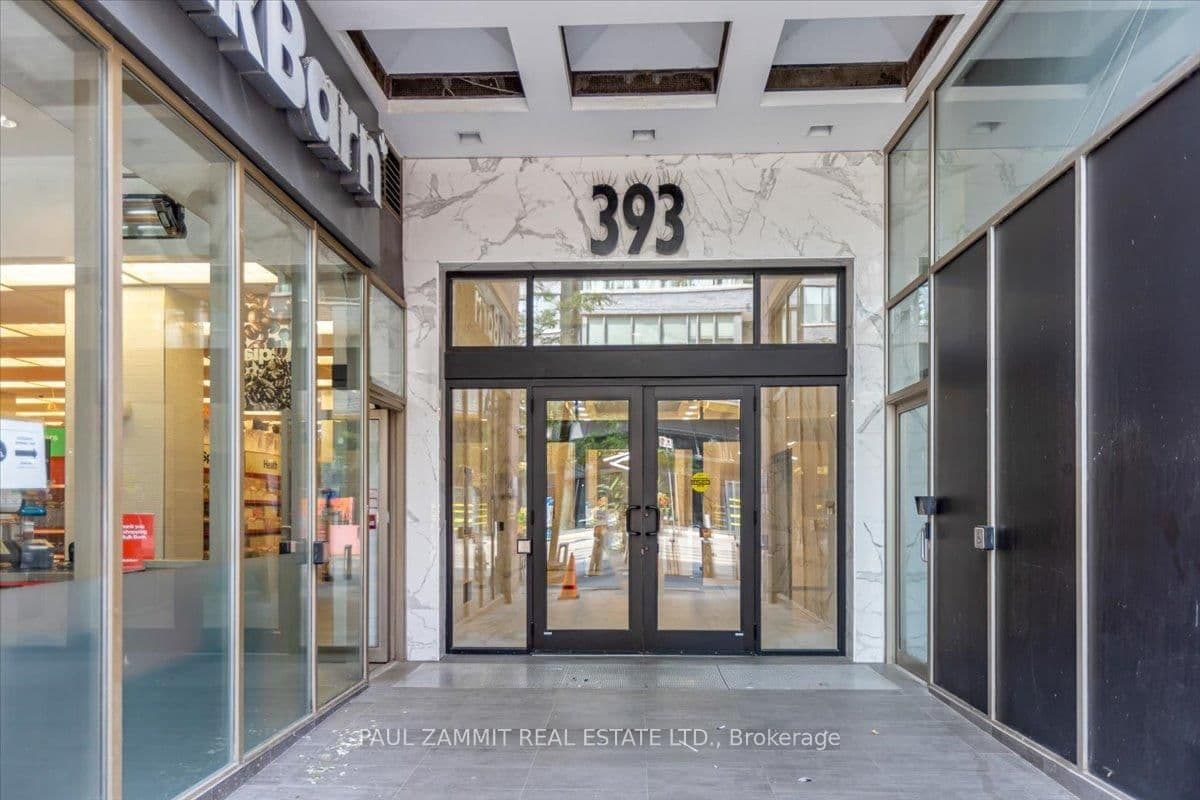 393 King Street W, Unit 806