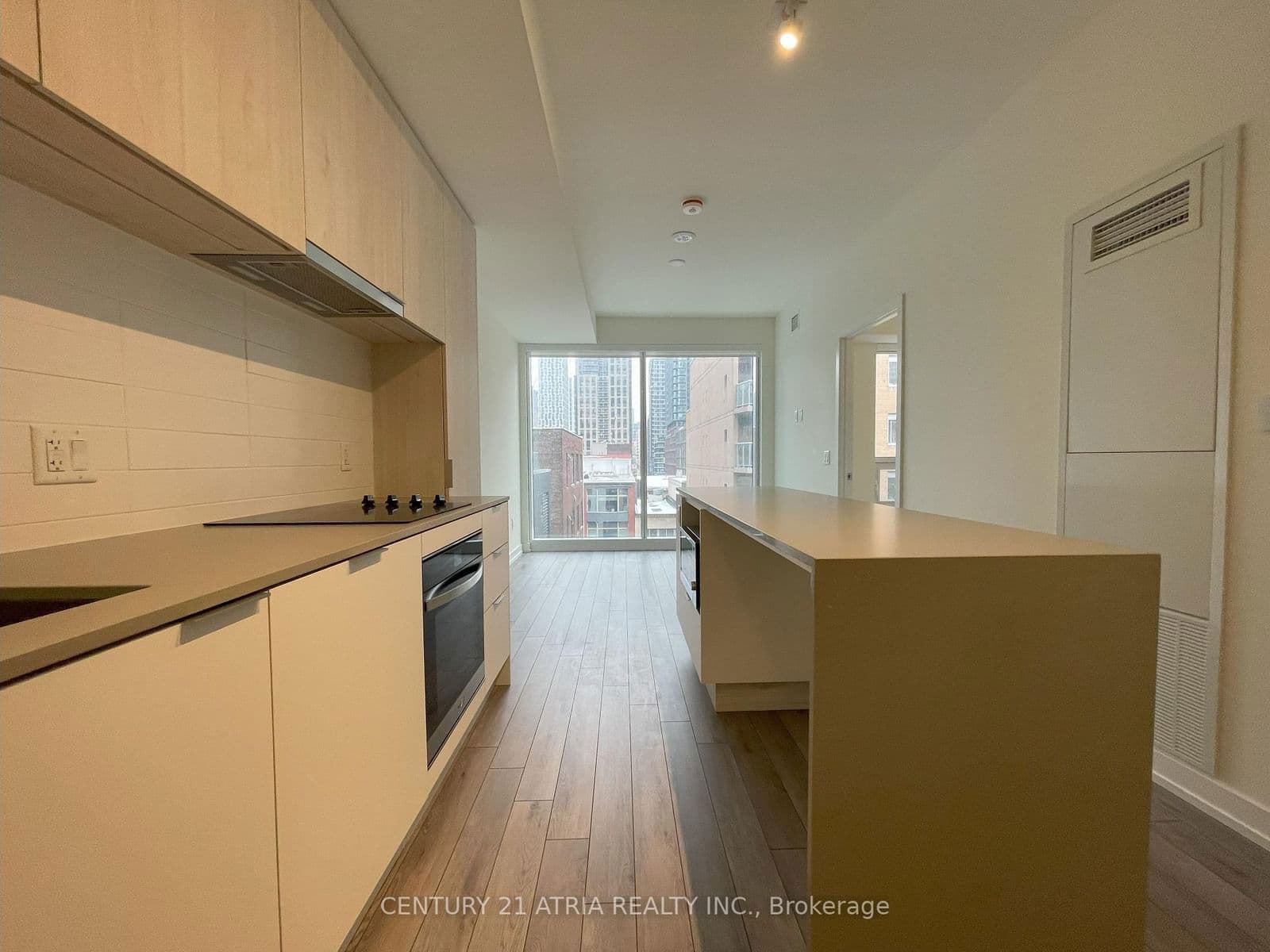 89 Church Street, Unit 607