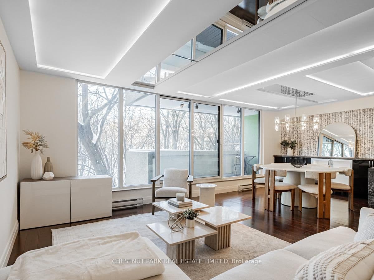 360 Bloor Street E, Unit R101