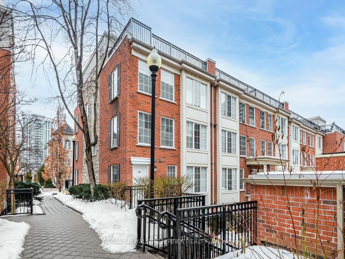 5 Everson Drive, Unit 1202