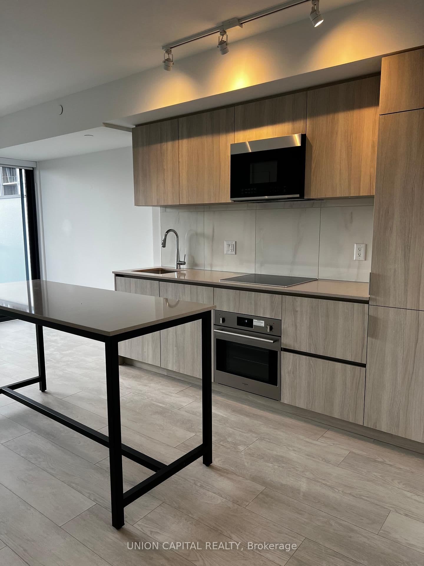 47 Mutual Street, Unit 1601