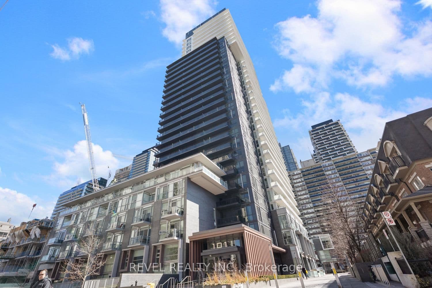 101 Erskine Avenue, Unit 2713