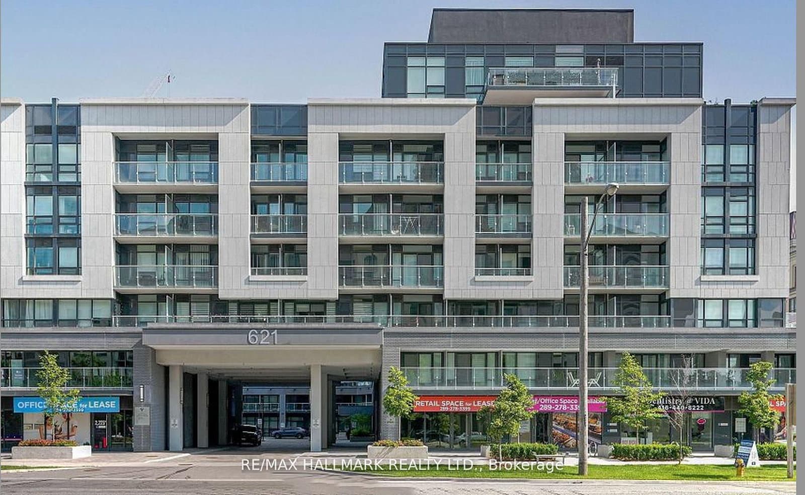 621 Sheppard Avenue E, Unit 221