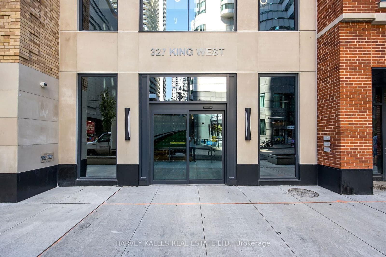 327 King Street W, Unit 3605