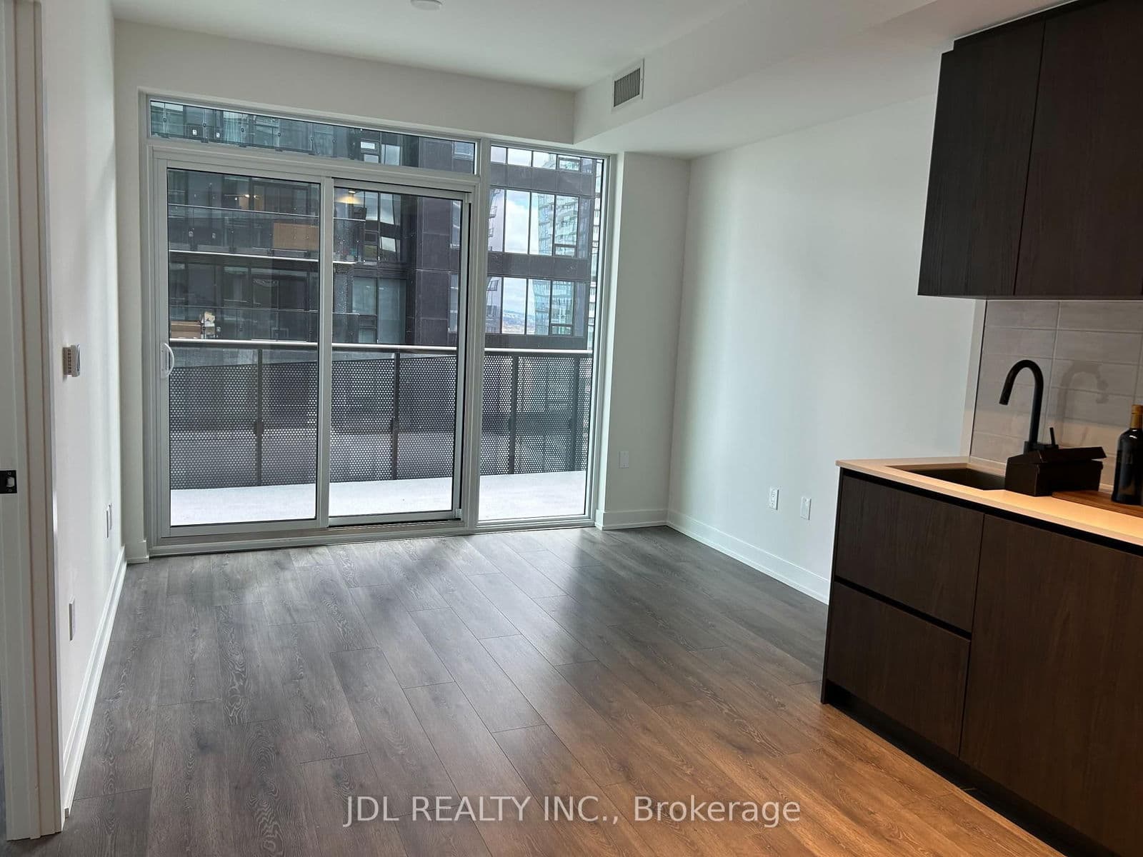 117 Broadway Avenue, Unit 2801