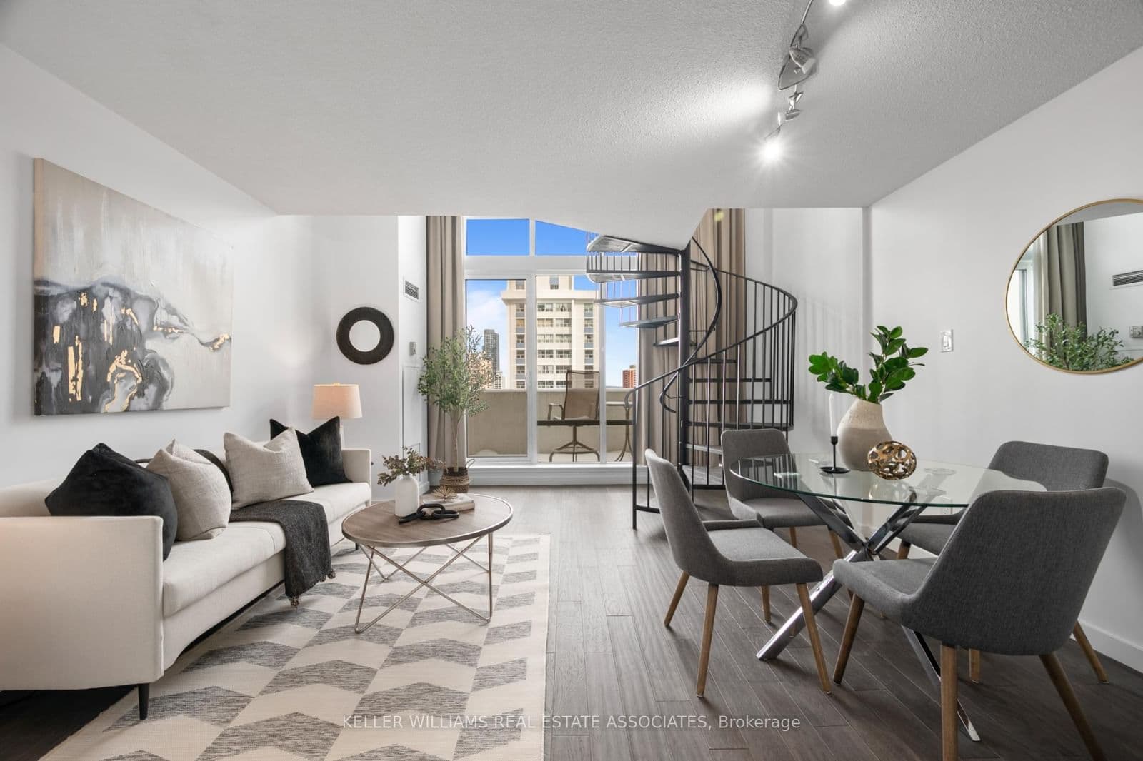 25 Maitland Street, Unit 1202