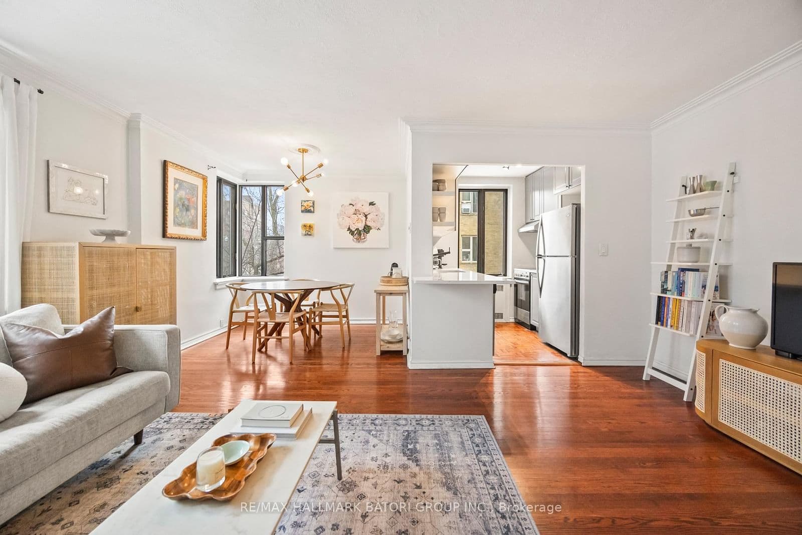 150 Farnham Avenue, Unit 216