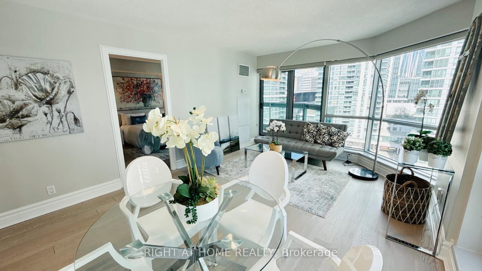 10 Queens Quay W, Unit 1012