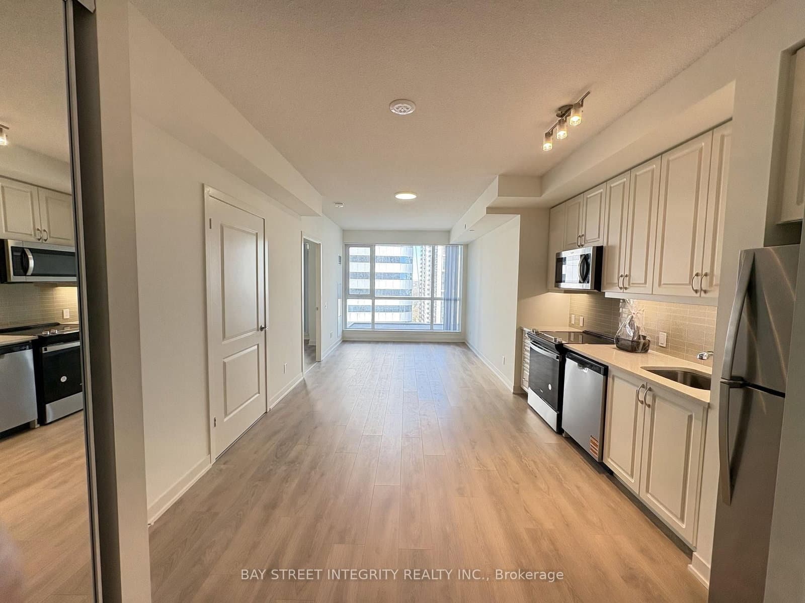 4955 Yonge Street, Unit 1616