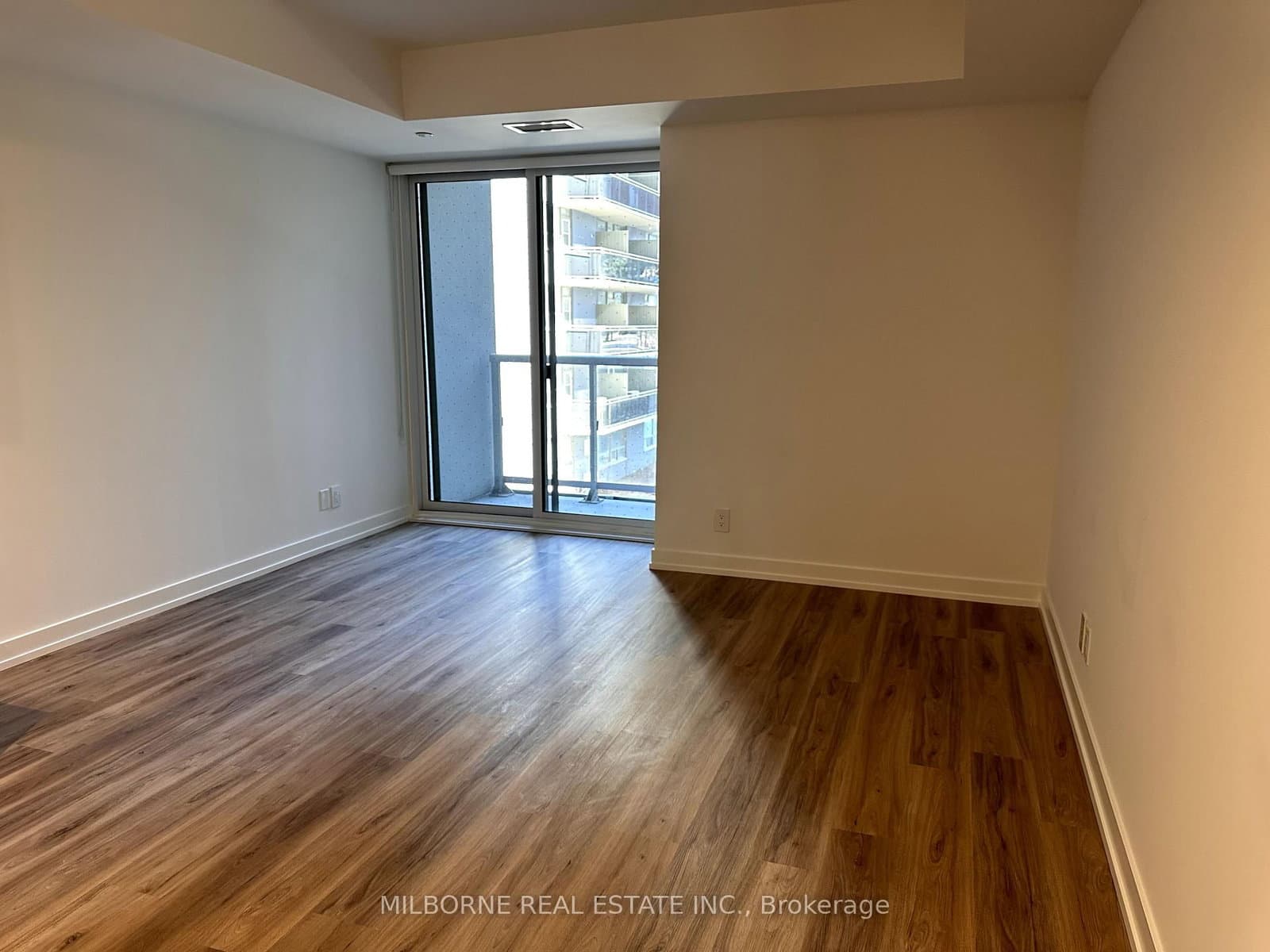 73 Broadway Avenue, Unit 205