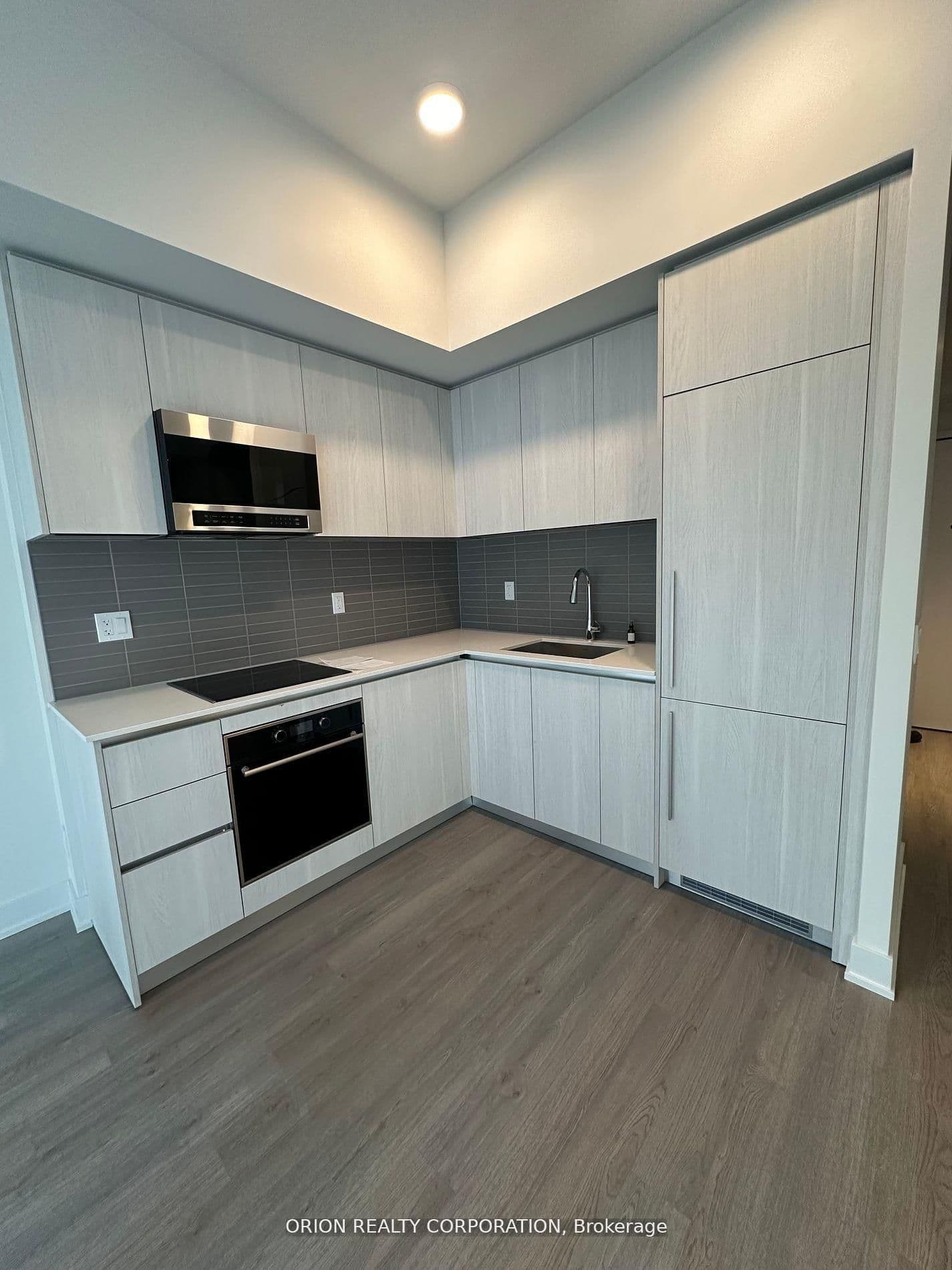 8 Cumberland Street, Unit 2705