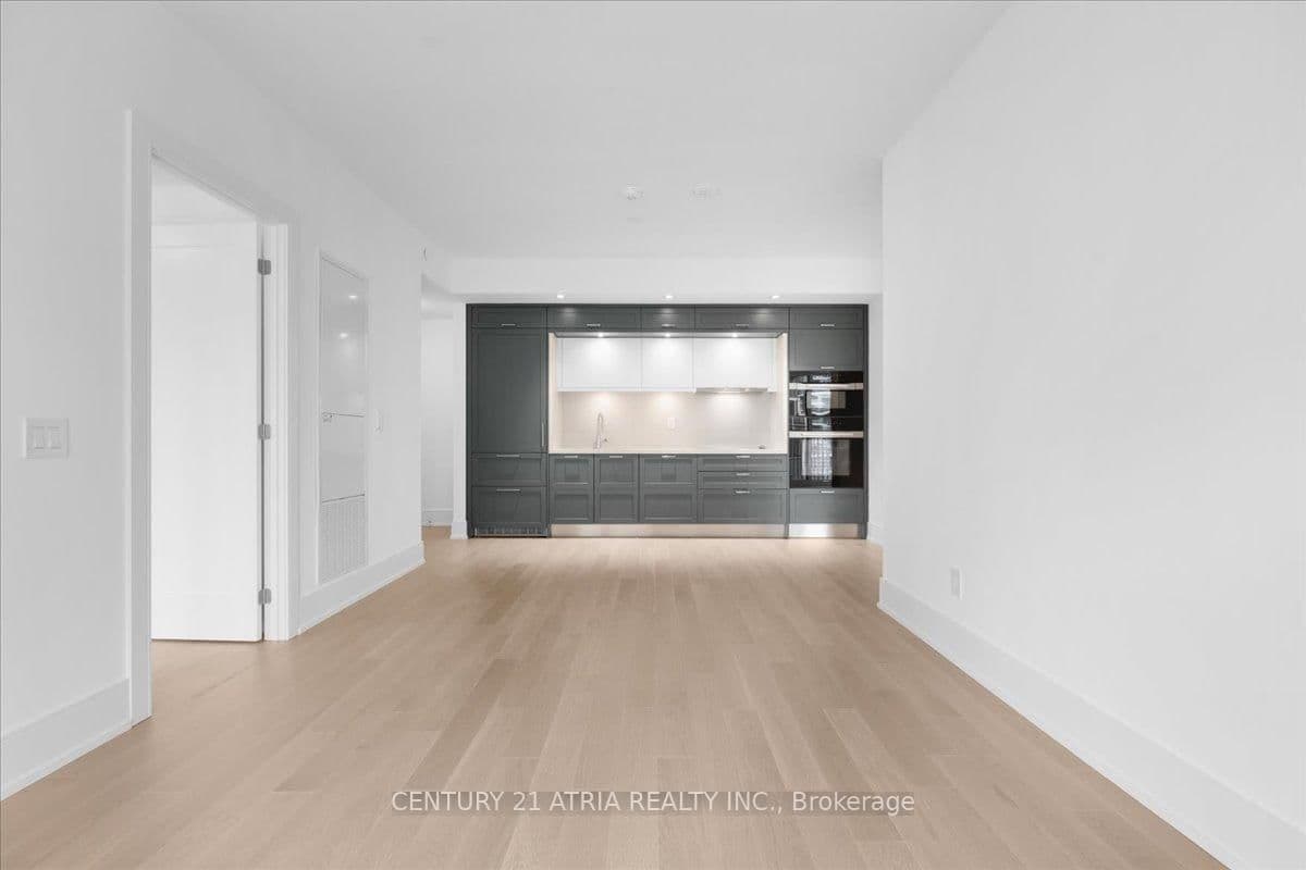 155 Merchants' Wharf, Unit 527