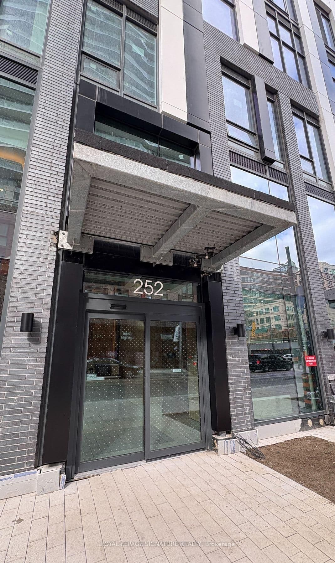 252 Church Street, Unit 1702