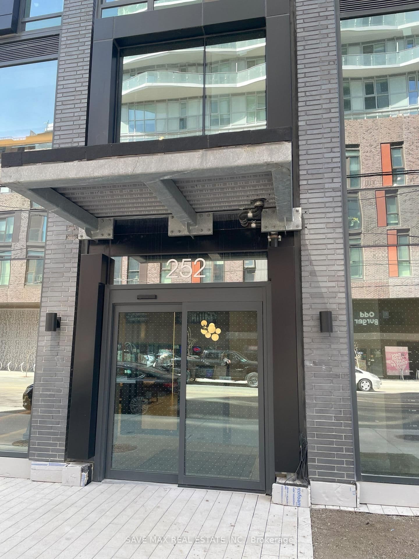 252 Church Street, Unit 1707