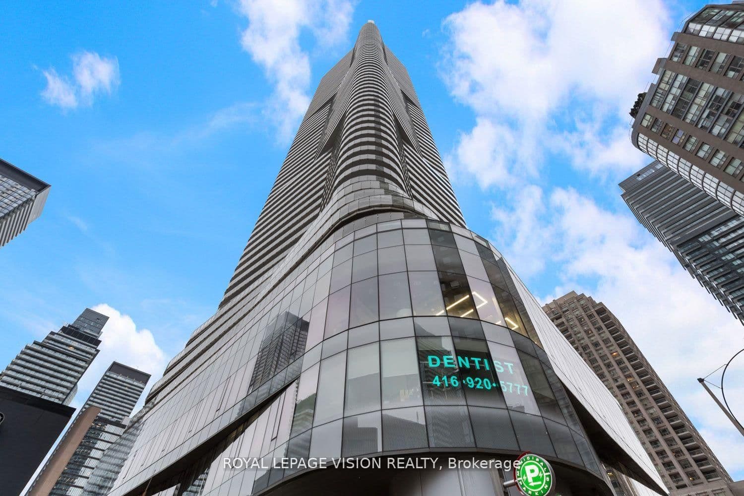 11 Wellesley Street W, Unit 4712