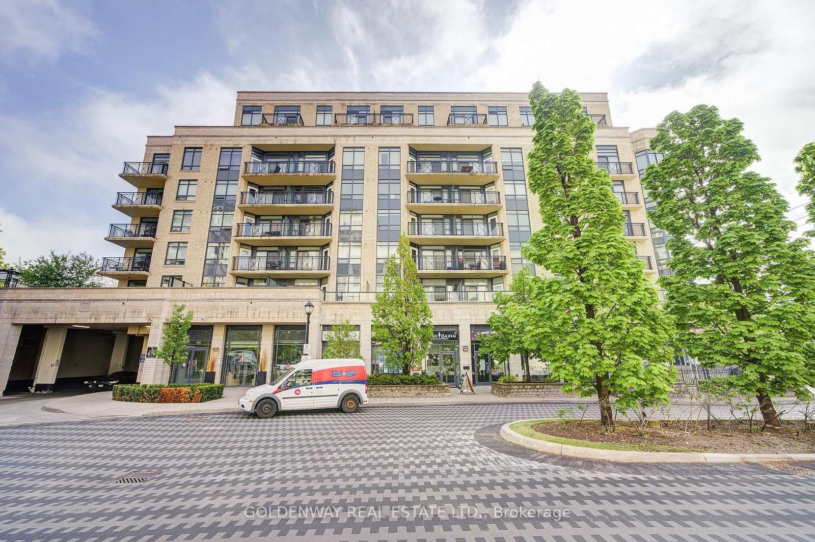676 Sheppard Avenue E, Unit 613