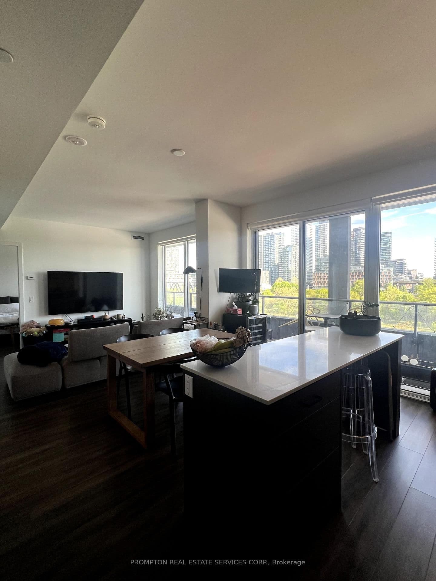 9 Tecumseth Street, Unit 415