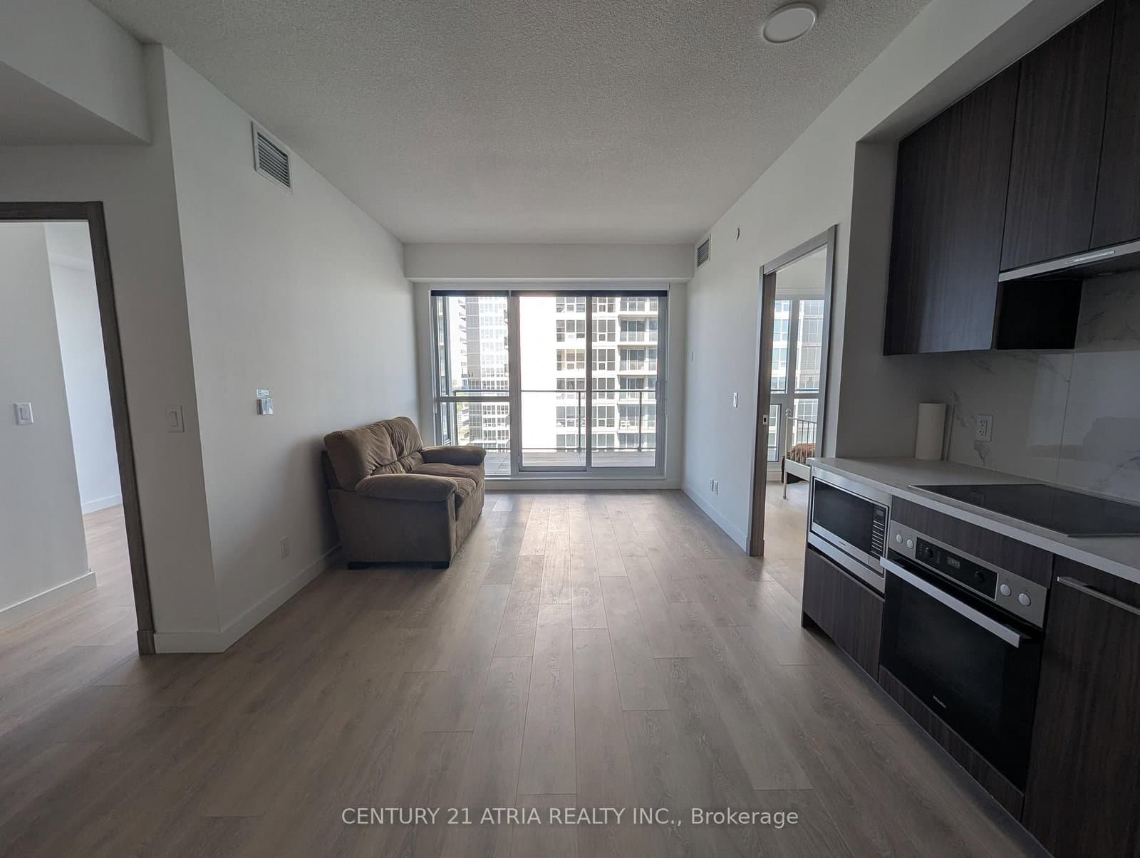 27 McMahon Drive, Unit 3009