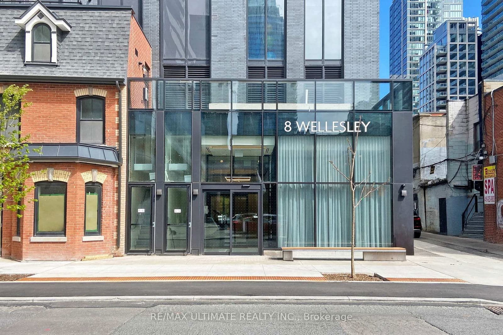 8 Wellesley Street W, Unit 4105