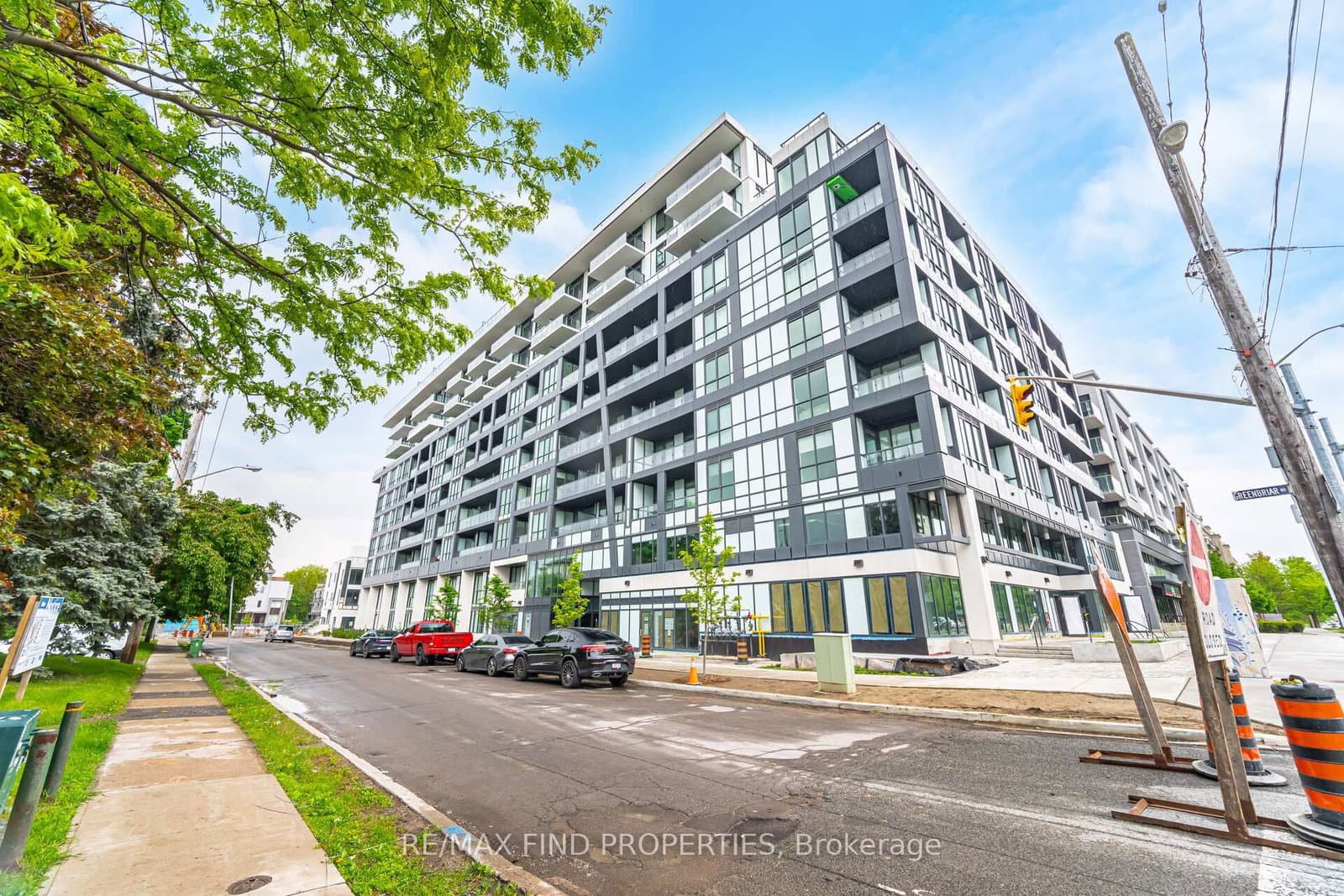 6 Greenbriar Road, Unit 910