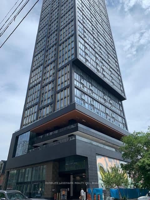 #806 - 319 Jarvis Street