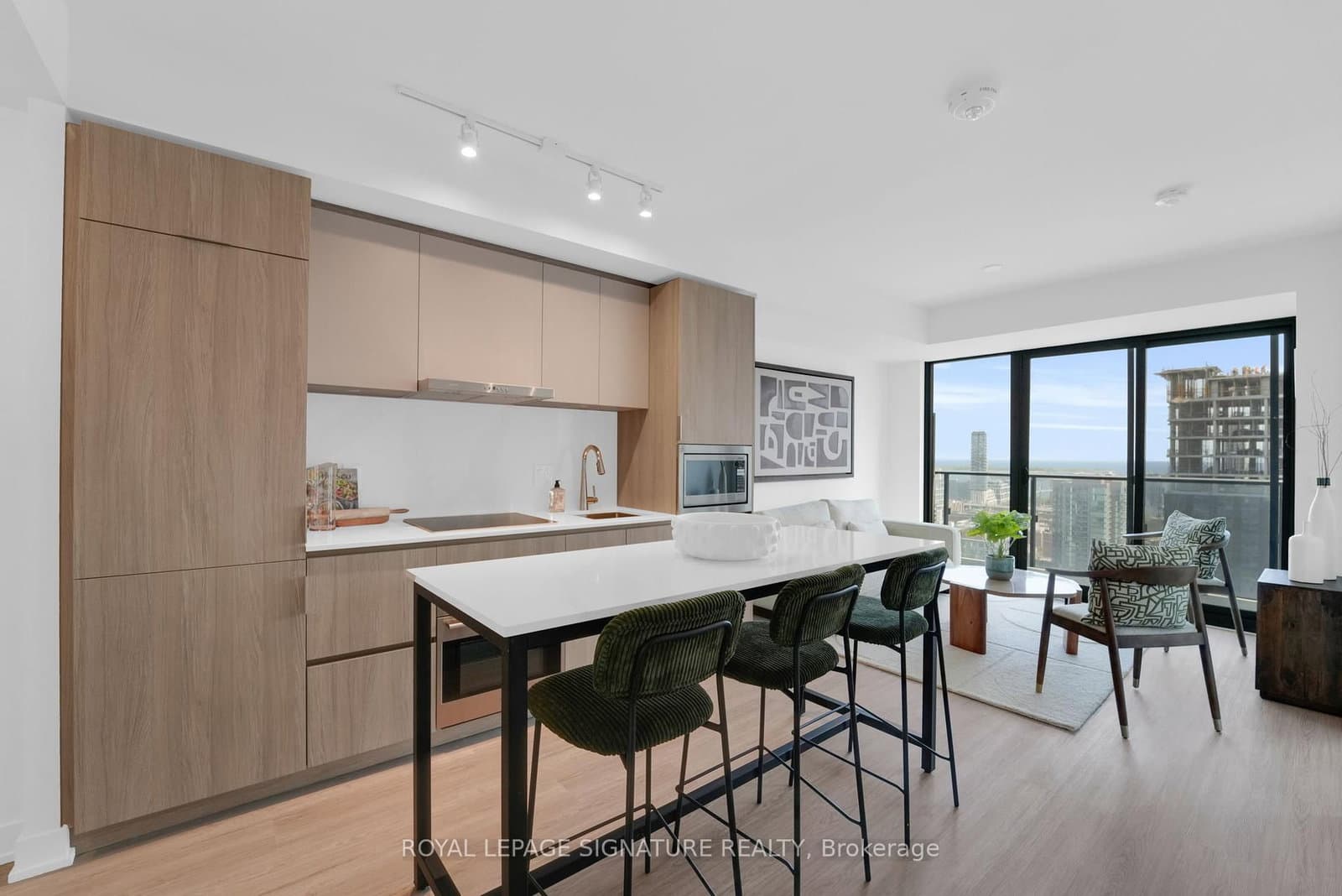 47 Mutual Street, Unit 3108