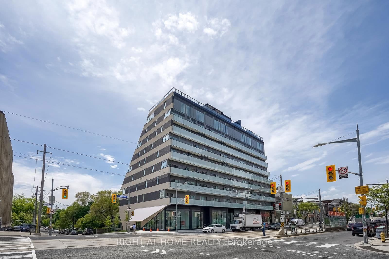 863 St. Clair Avenue W, Unit 410