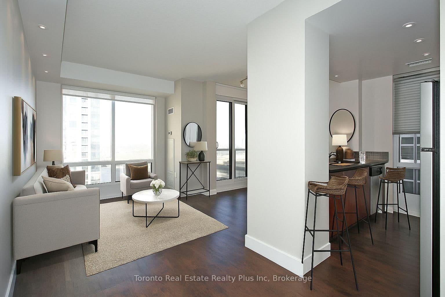 #1605 - 85 Bloor Street E