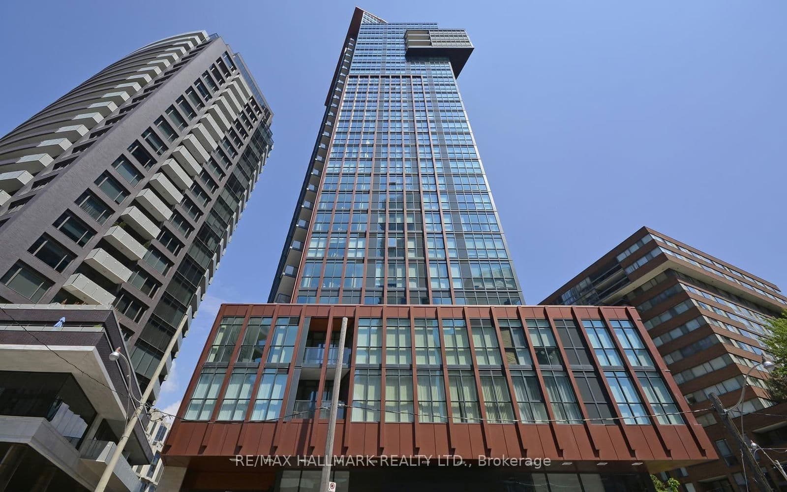 #901 - 32 Davenport Road