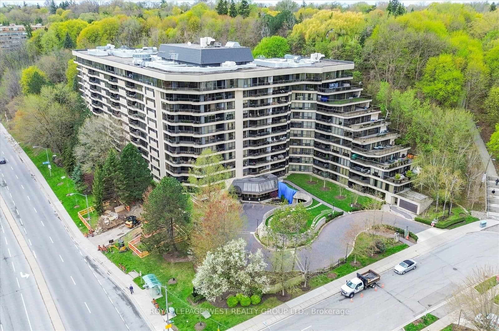 3900 Yonge Street, Unit 909