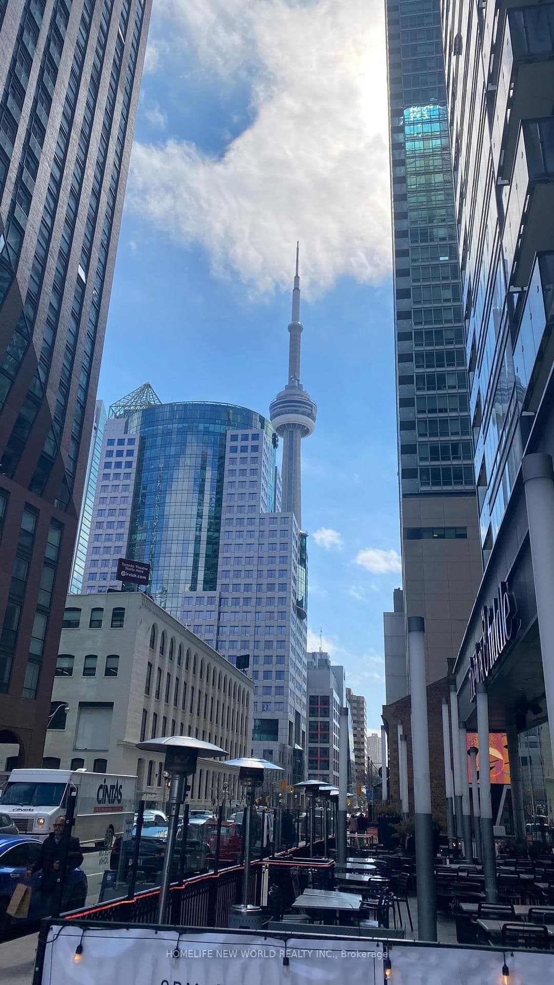 327 King Street W, Unit 1001