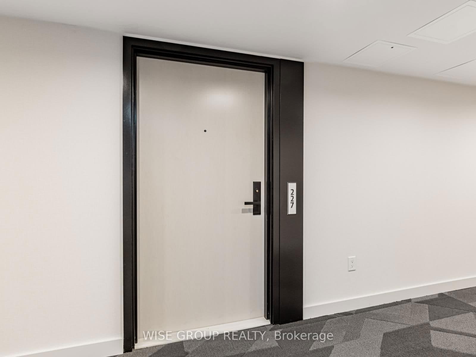 500 Wilson Avenue, Unit 227