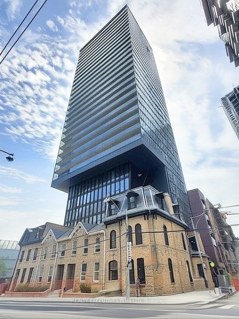 47 Mutual Street S, Unit 2402