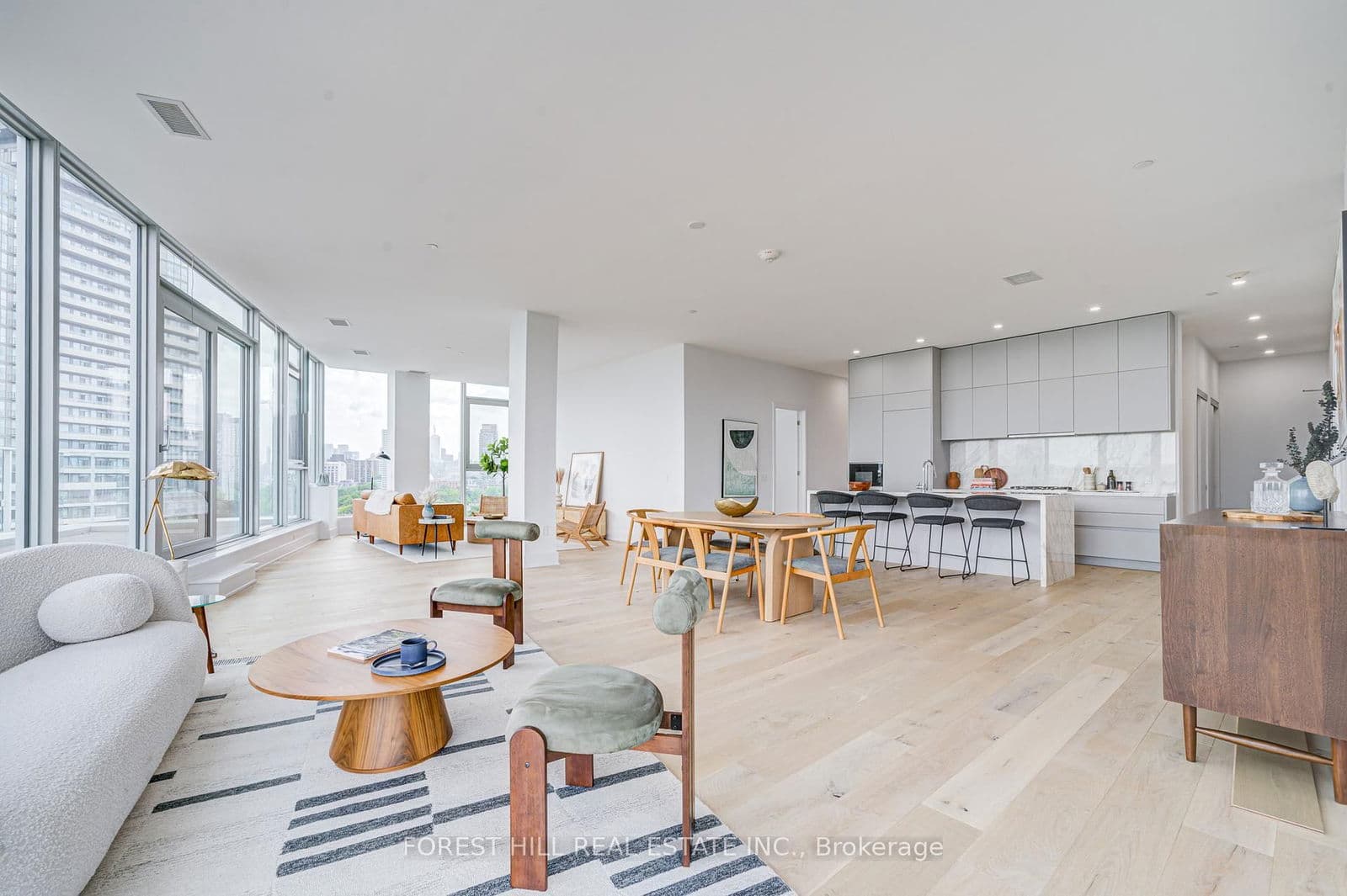 346 Davenport Road, Unit PH02