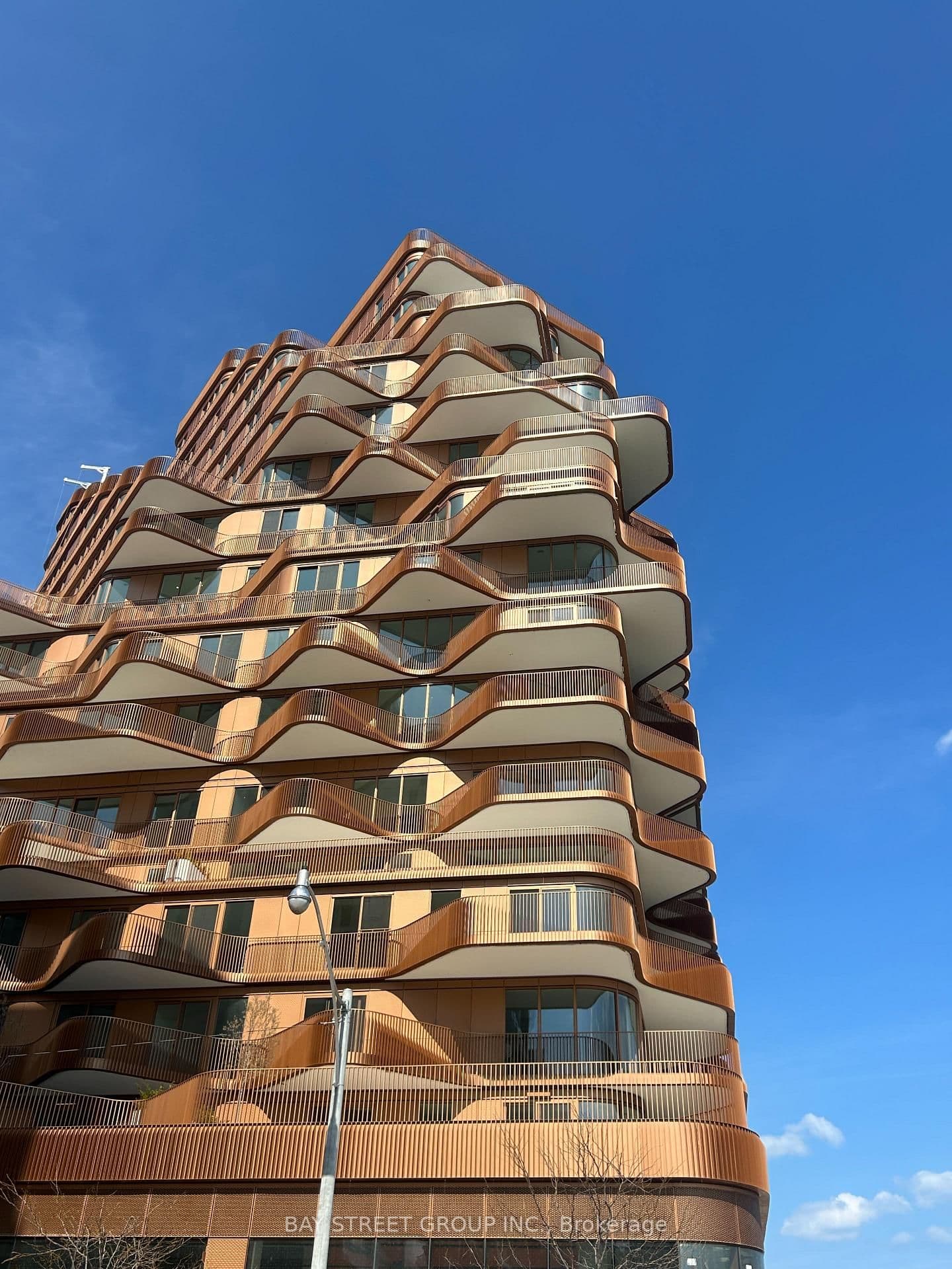 155 Merchants' Wharf, Unit 624