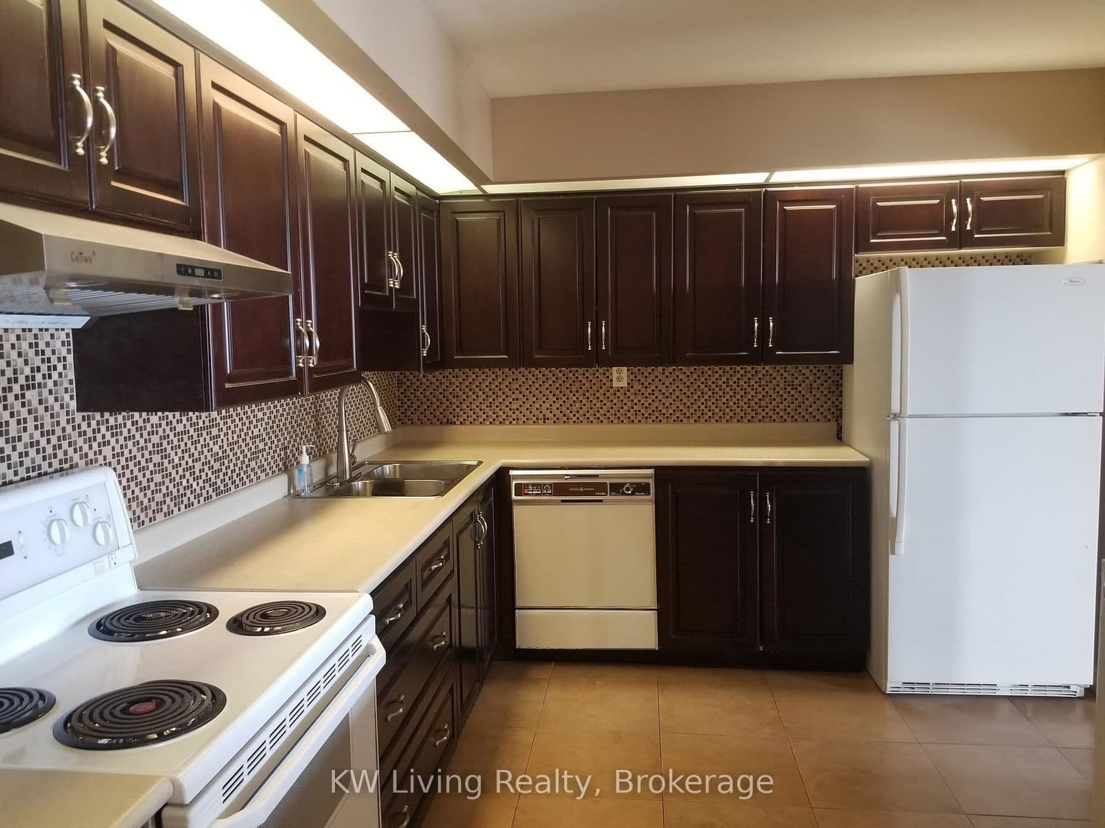 33 Elmhurst Avenue, Unit 2106