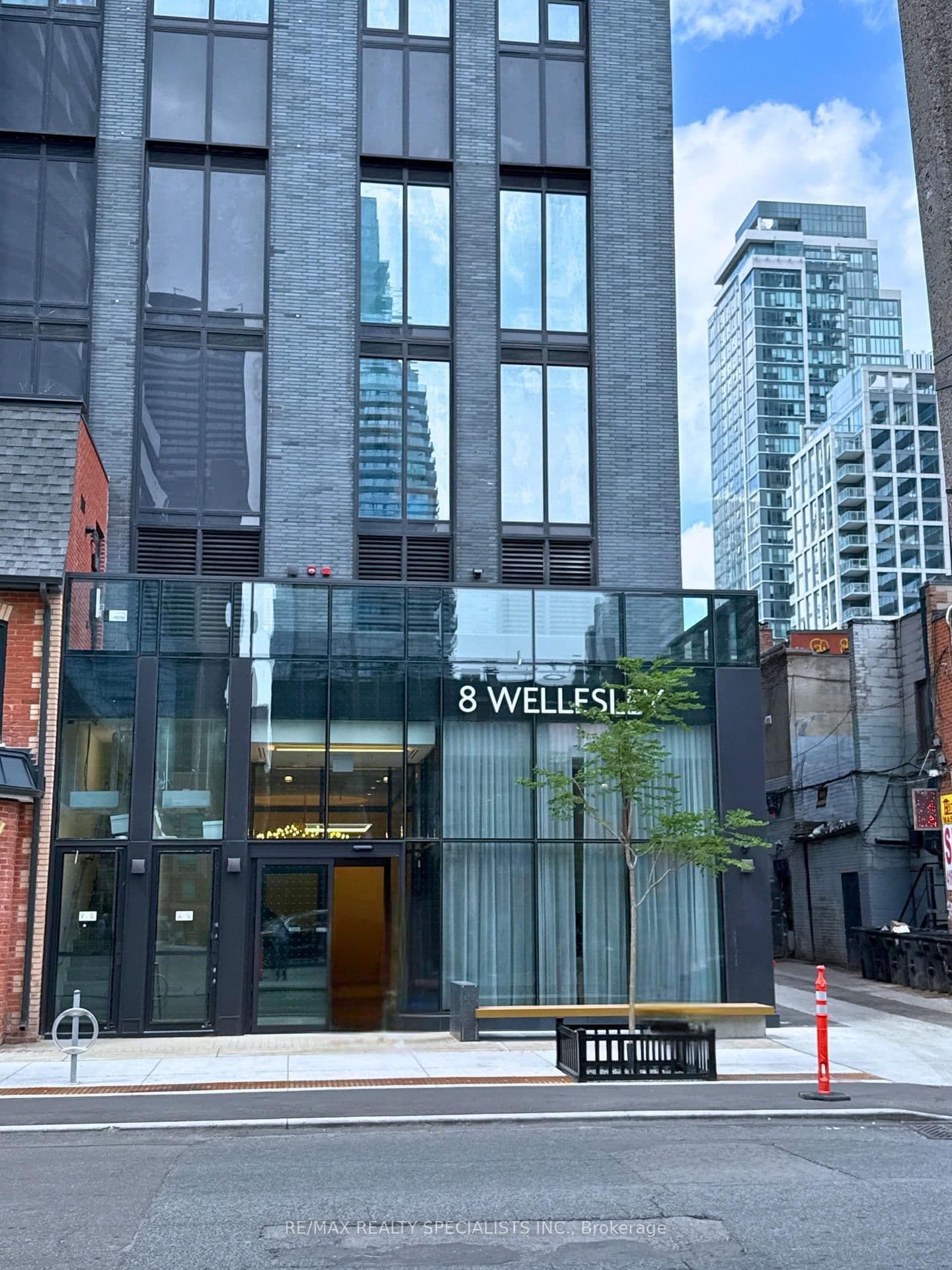 8 Wellesley Street W, Unit #5805