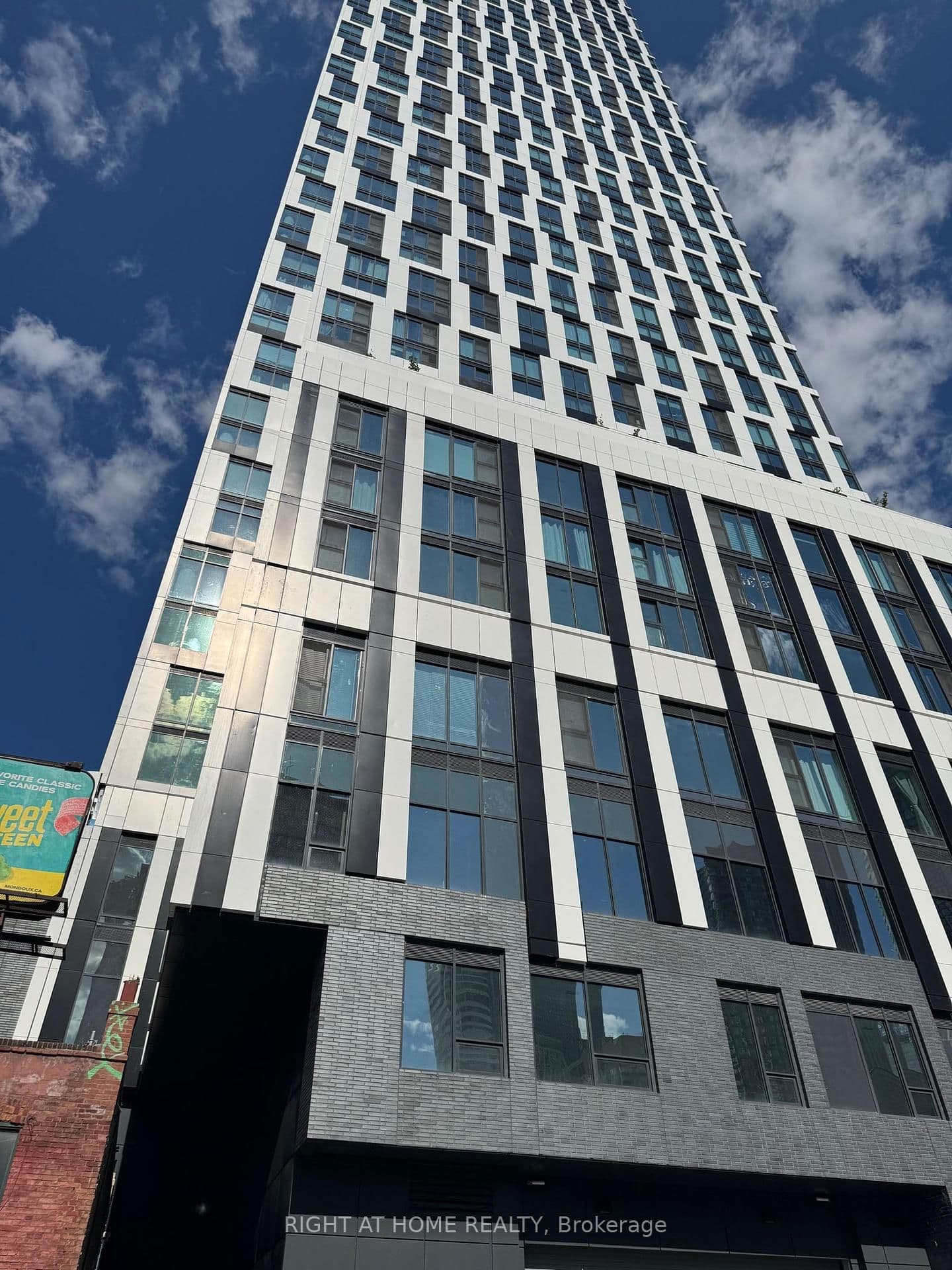 252 Church Street, Unit 4802