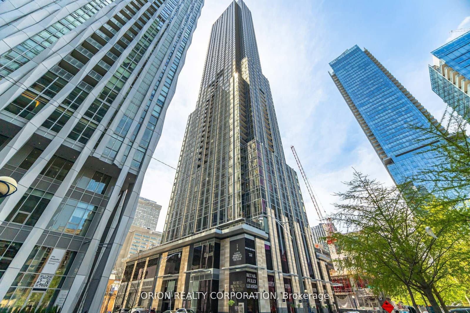 11 Yorkville Avenue, Unit 3204